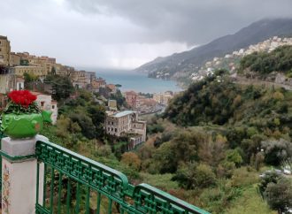 Visita guidata “Tra presepi cavesi e ceramiche vietresi”