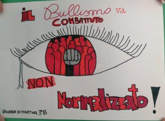 “Bullo…abbassa il pugno!”