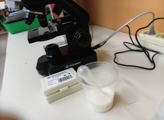 Il latte studiato al microscopio!